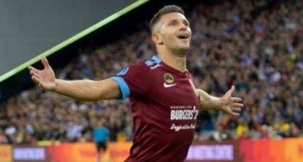 今晚七点开战，大连花能成为国足的福地吗？.